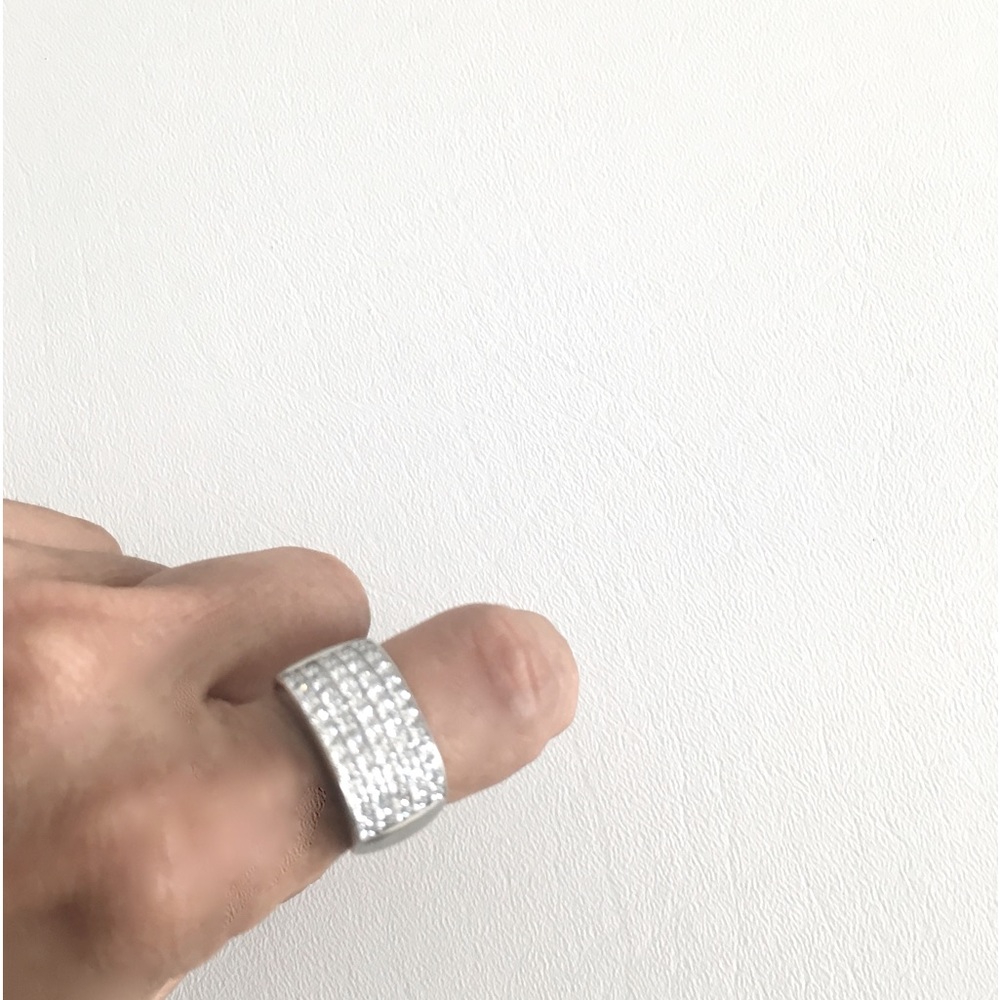 LADIES PLATINUM DIAMOND RING - Picture 10 of 12